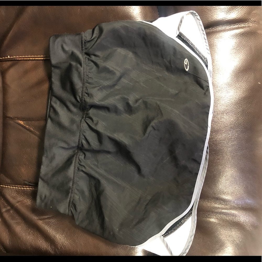 Black Skort